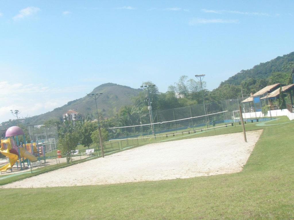 Ubatuba Apto. Wembley Tênis Apartamento Exterior foto